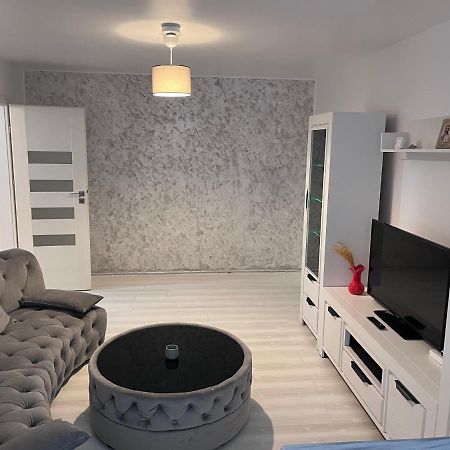 White & Elegant Luxury Apartament Apartman Craiova Kültér fotó